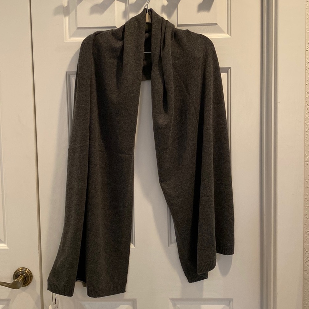 Cashmere scarf